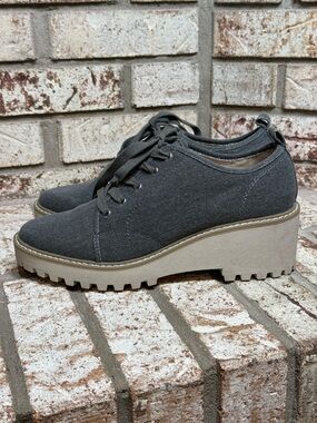DV Dolce Vita Rosa Women's Gray Canvas Lace-Up Sneakers